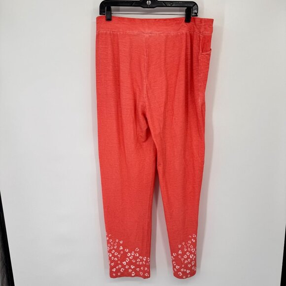 Chicos 2 Weekends Coral Pull-On Pants White animal print Hem Size large Womens - Picture 9 of 13